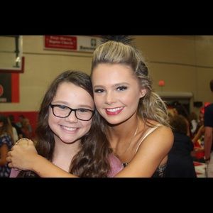 Meet your Posher, Sara madison